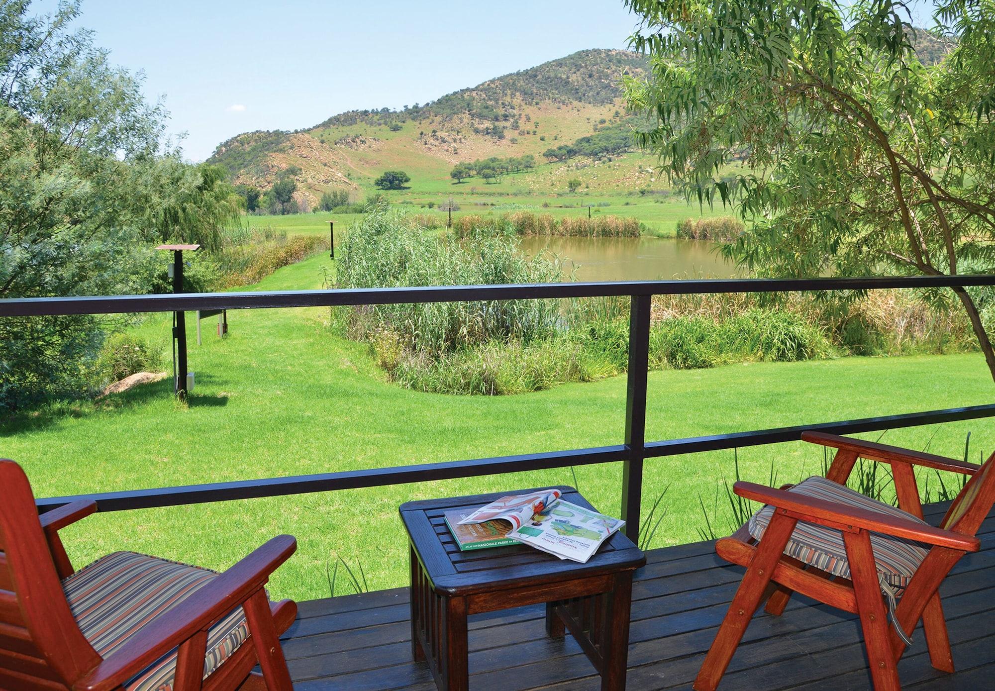 Kloofzicht Lodge & Spa Крюгерсдорп Екстер'єр фото View from the deck of the main house