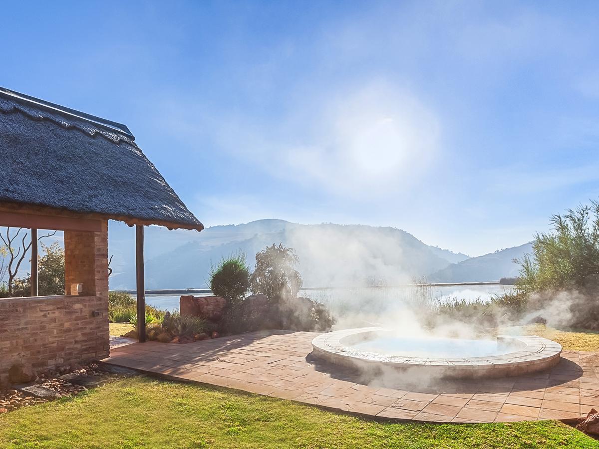 Kloofzicht Lodge & Spa Крюгерсдорп Екстер'єр фото Hot springs in the resort