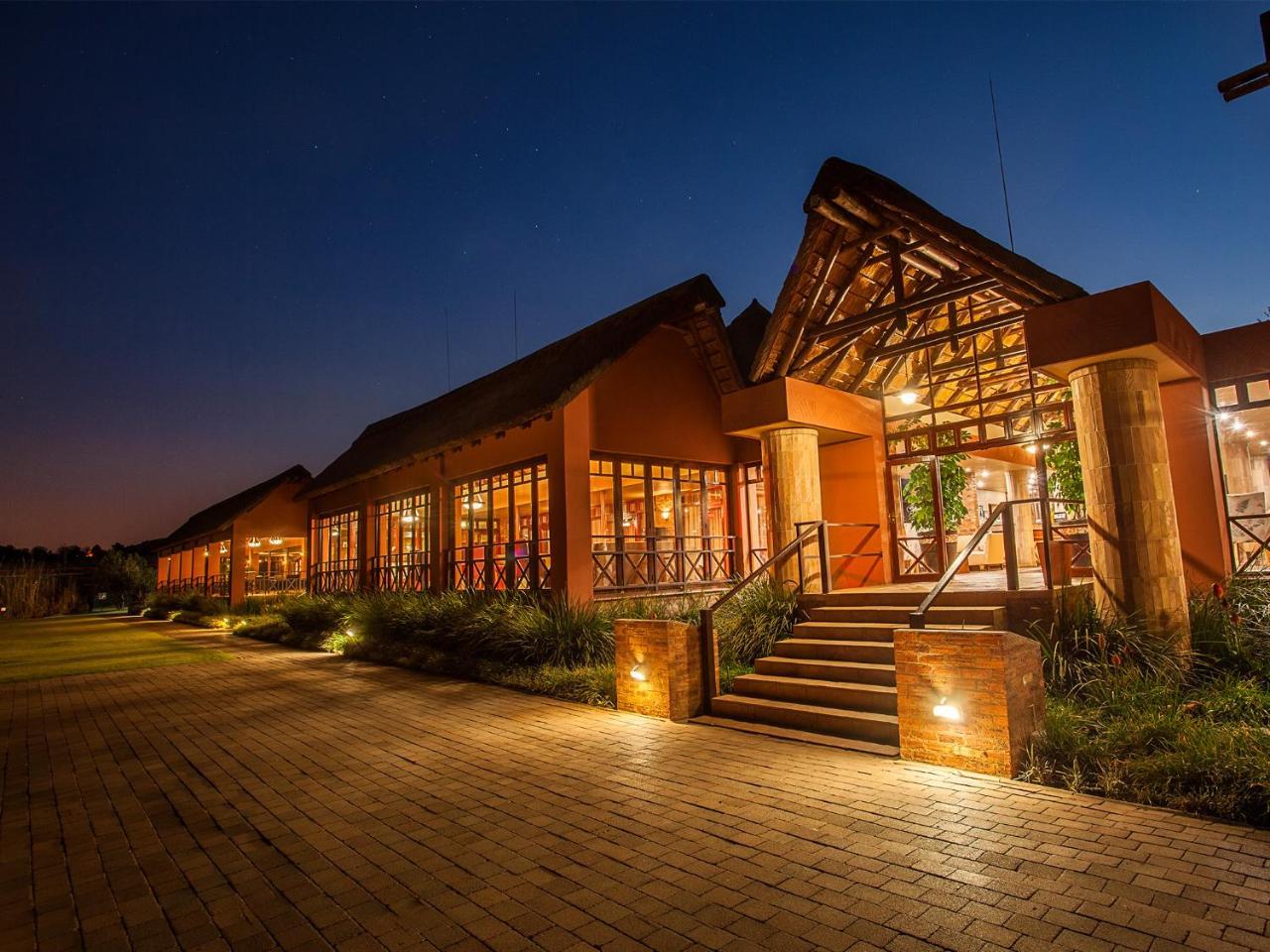 Kloofzicht Lodge & Spa Крюгерсдорп Екстер'єр фото The main entrance of the resort